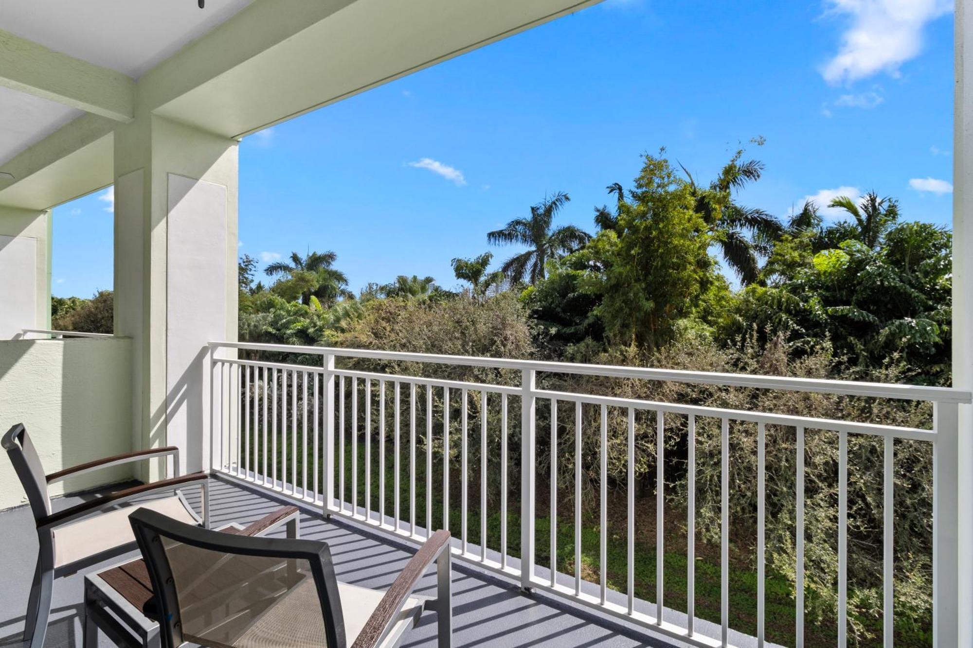 Готель Provident Doral At The Blue Екстер'єр фото