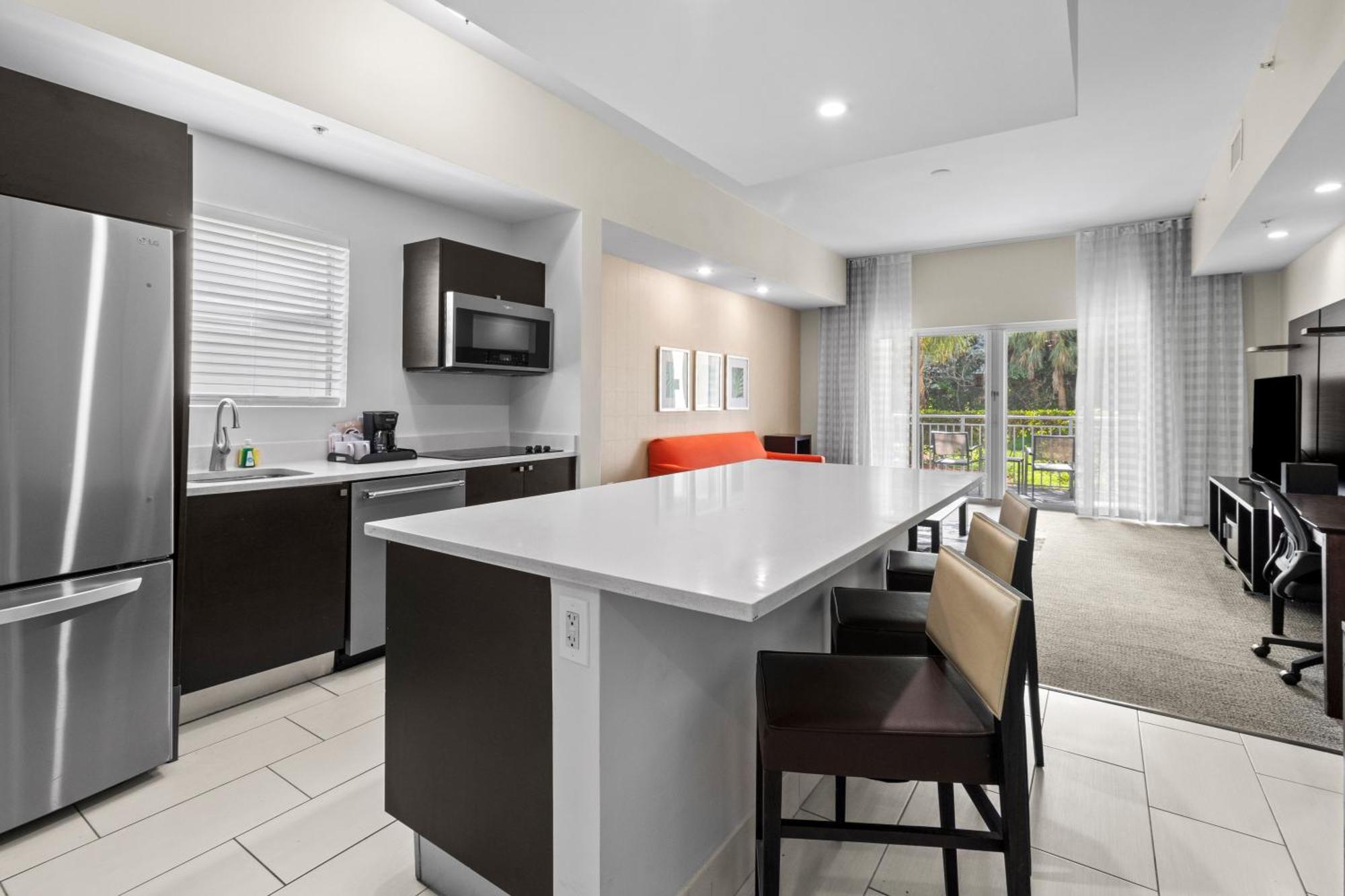 Готель Provident Doral At The Blue Екстер'єр фото