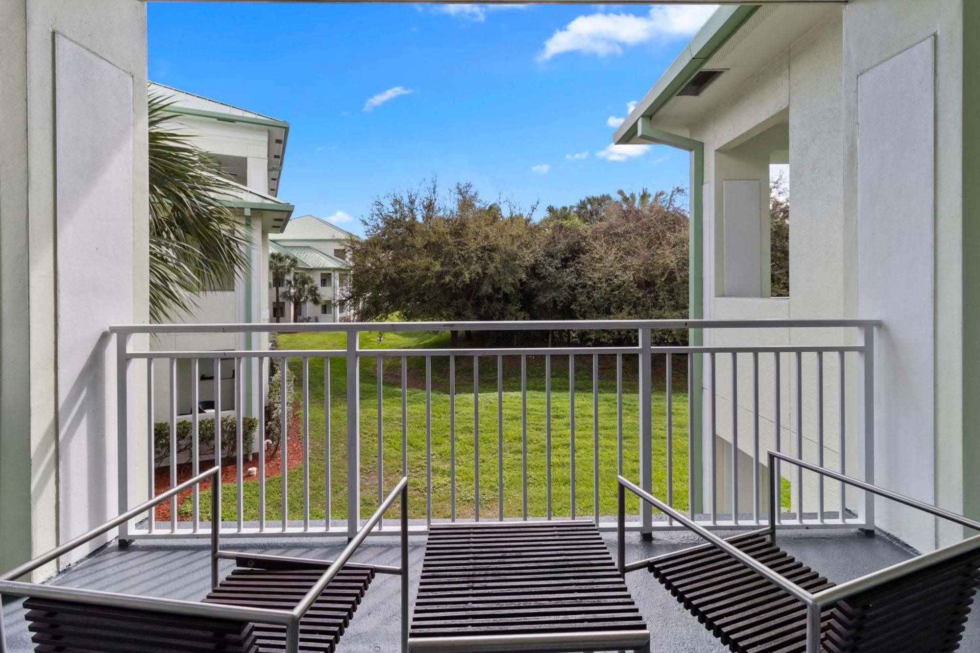 Готель Provident Doral At The Blue Екстер'єр фото