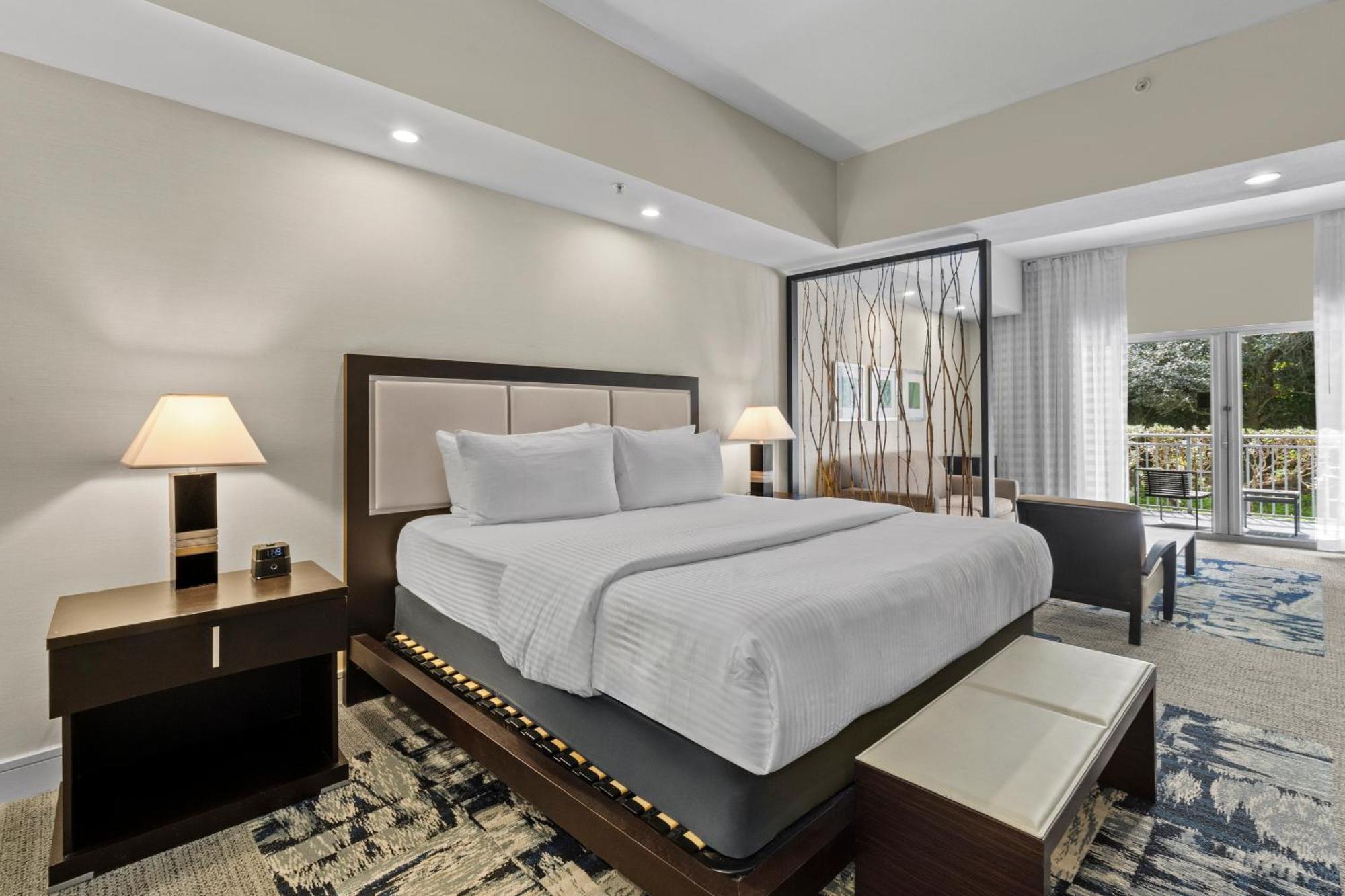 Готель Provident Doral At The Blue Екстер'єр фото
