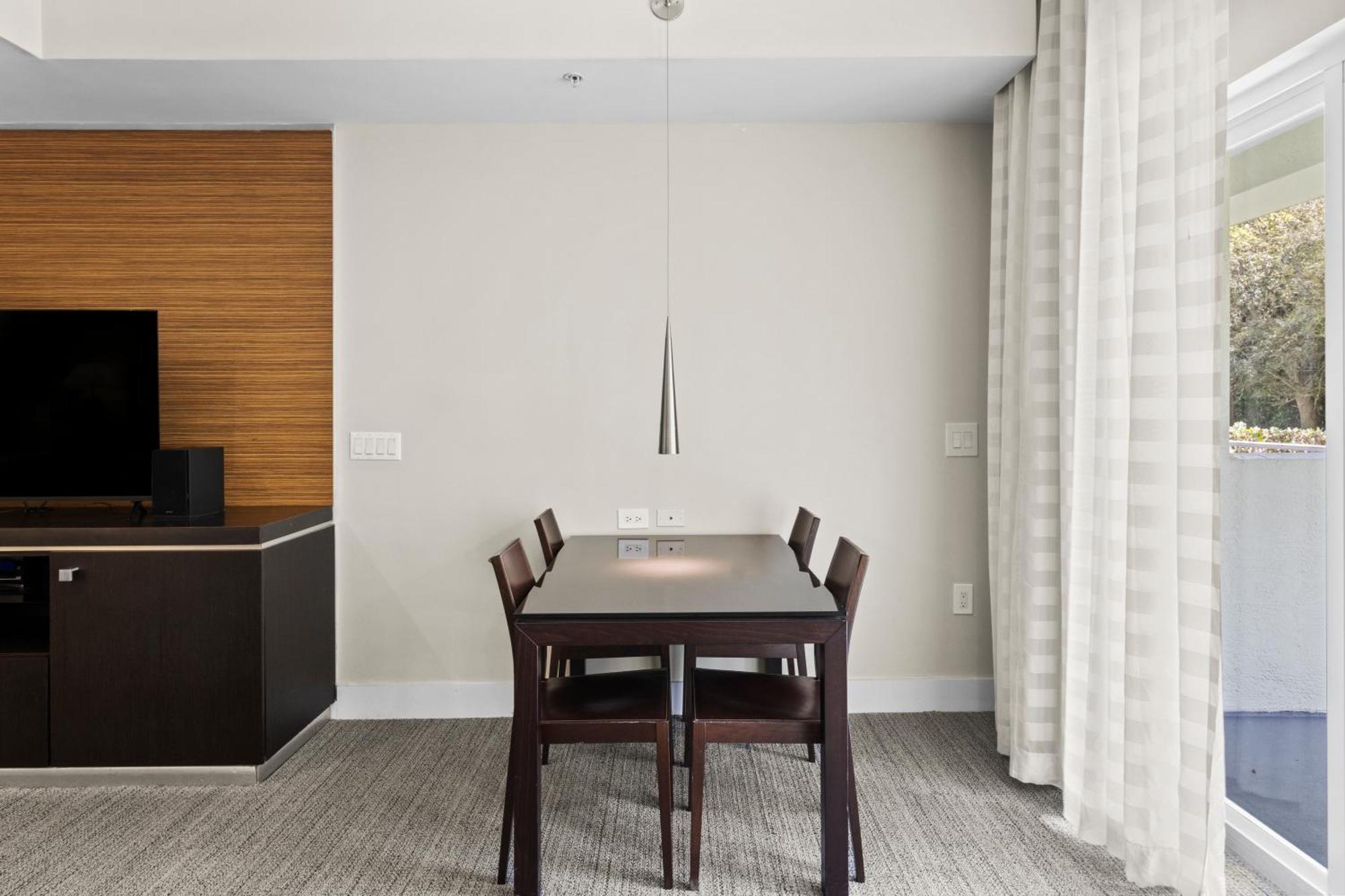 Готель Provident Doral At The Blue Екстер'єр фото