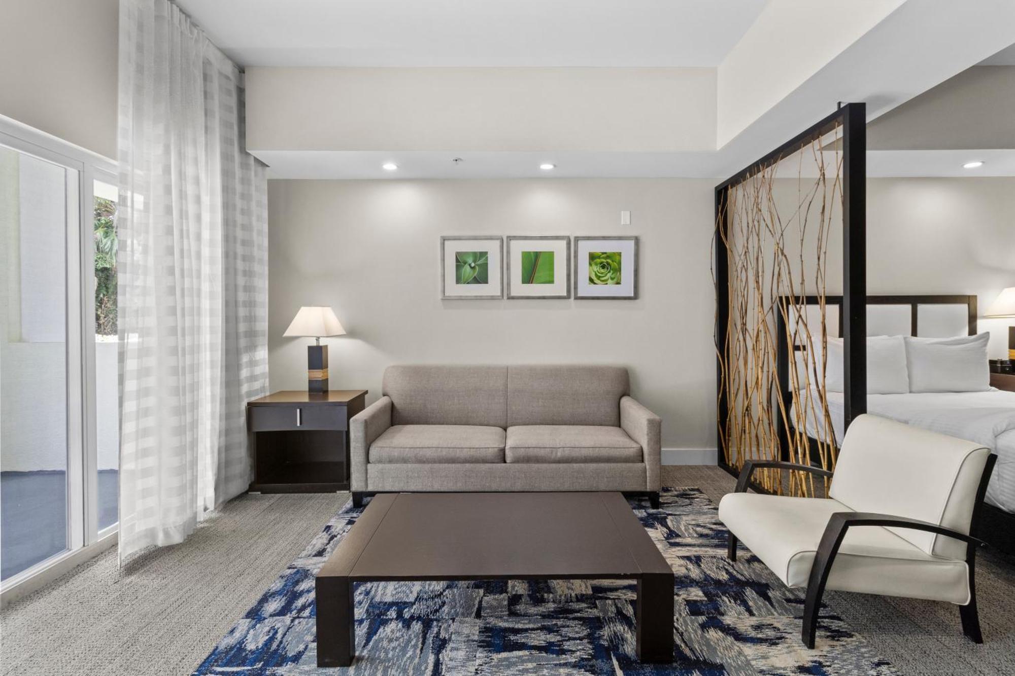 Готель Provident Doral At The Blue Екстер'єр фото